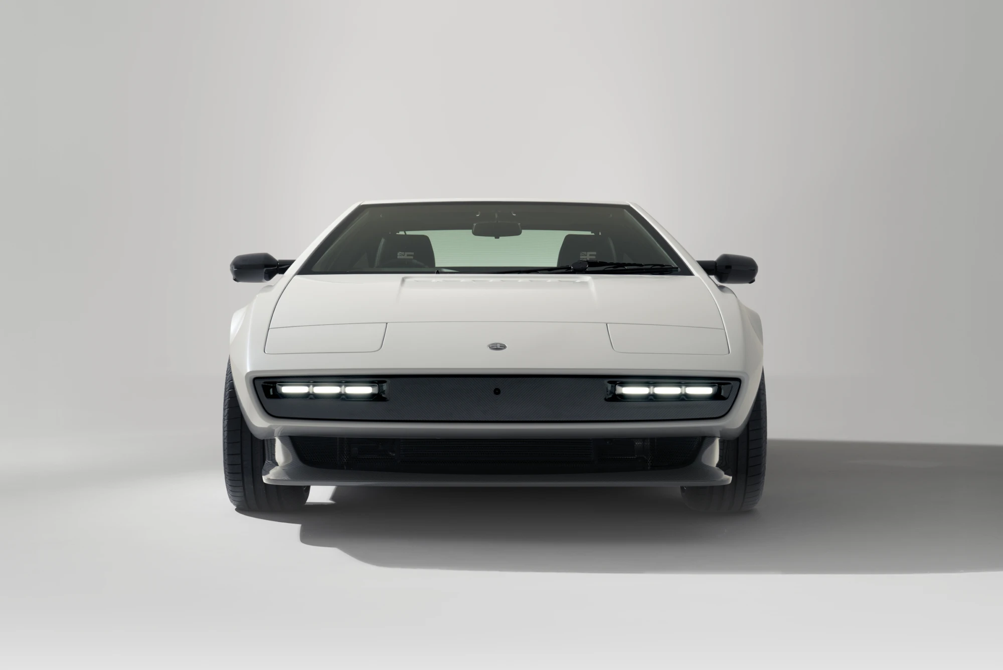 Curtain raiser.<br /><span class="text-gold">Remastering by Encor.</span>